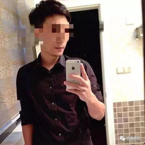 抖音纹身男网红吃瓜图片,抖音热议一幕引网友热议 第1张 抖音纹身男网红吃瓜图片,抖音热议一幕引网友热议 第1张